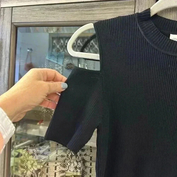 ZARA RIBBED CUT OUT CROPPED TOP SIZE MEDIUM - Picture 6 of 7